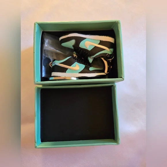 Sneaker Keychain Set - Black and Mint - Picture 2 of 4